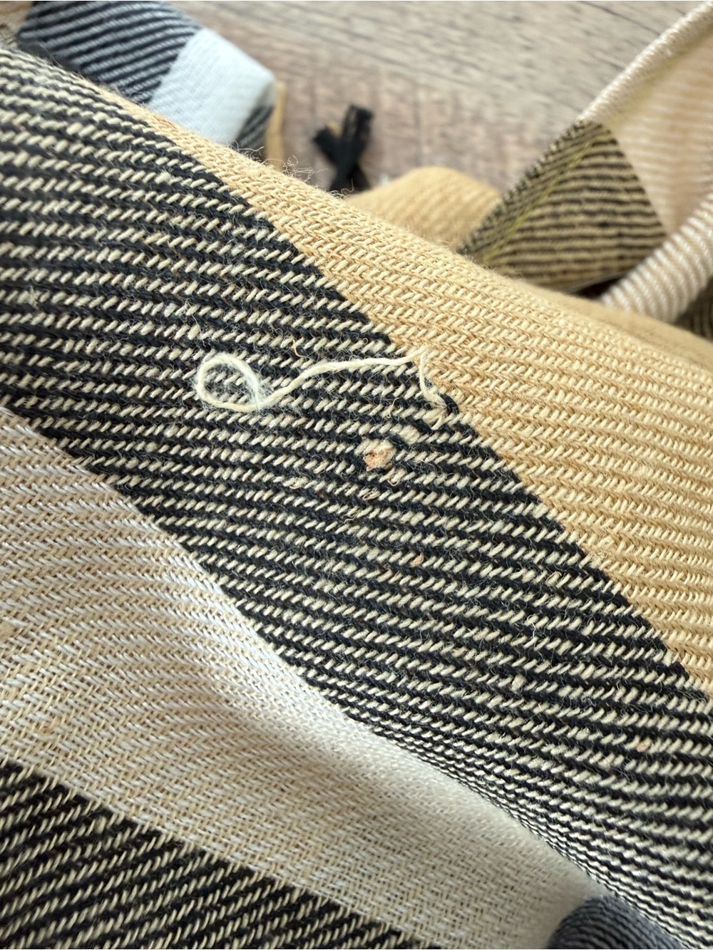PASHMINA Wool Tan Plaid Scarf Wrap Shawl Burberry Pattern *Flaw - Picture 11 of 11